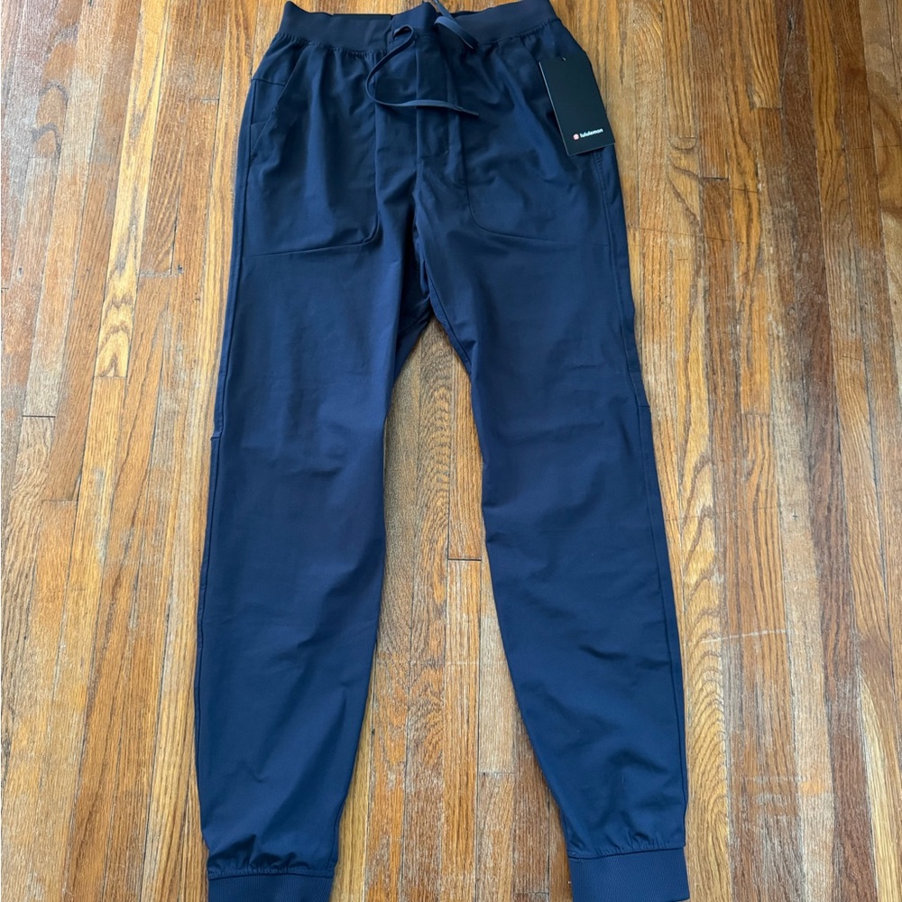 Lululemon Athletica Black Sweatpants with Tapered Fit